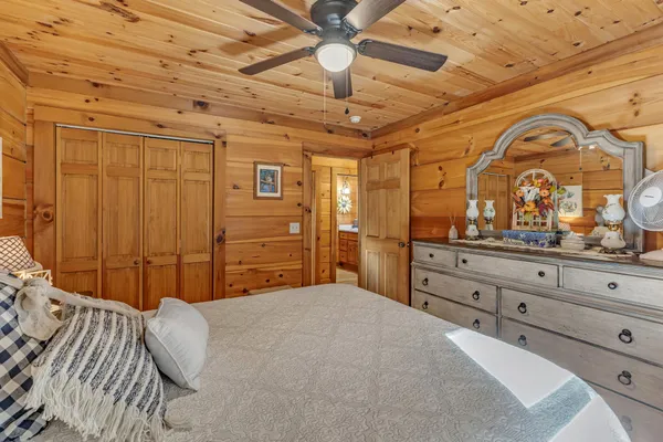 $509,900 | 5833 Dewey Carr Road, Bethpage, TN 37022