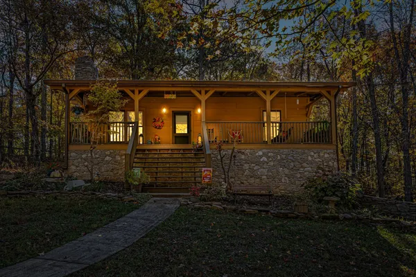 $509,900 | 5833 Dewey Carr Road, Bethpage, TN 37022