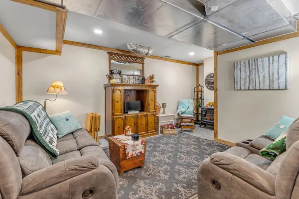 $509,900 | 5833 Dewey Carr Road, Bethpage, TN 37022