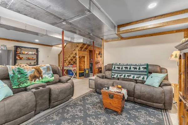 $509,900 | 5833 Dewey Carr Road, Bethpage, TN 37022