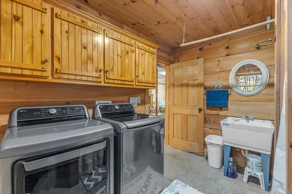 $509,900 | 5833 Dewey Carr Road, Bethpage, TN 37022