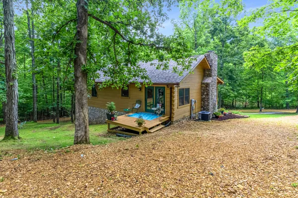 $509,900 | 5833 Dewey Carr Road, Bethpage, TN 37022