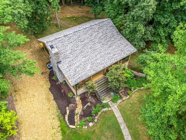 $509,900 | 5833 Dewey Carr Road, Bethpage, TN 37022