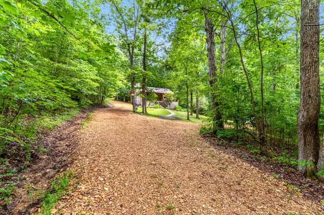 $525,000 | 5833 Dewey Carr Road, Bethpage, TN 37022