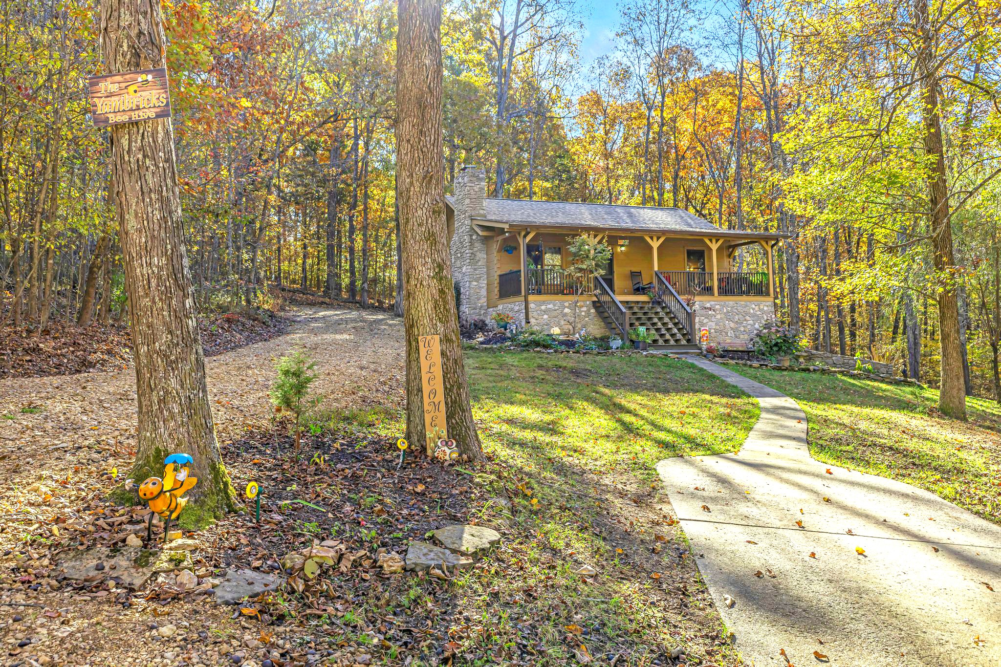 5833 Dewey Carr Road Bethpage, TN 37022 - Photo 60 of 60 a front view of a house with a yard