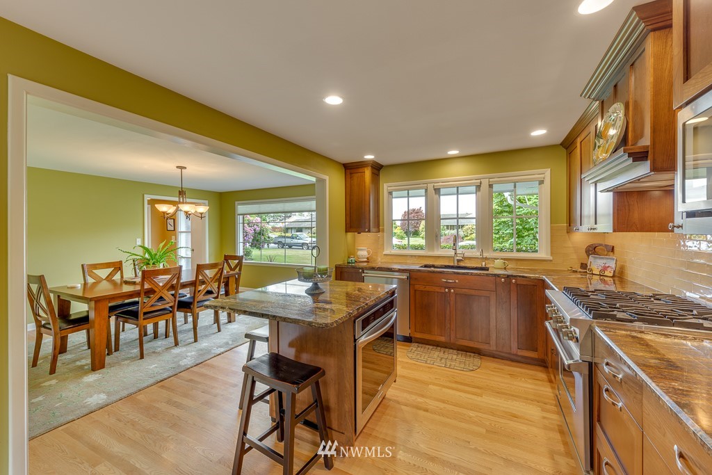 725 Rucker Avenue Everett, WA 98201 - Photo 12 of 20