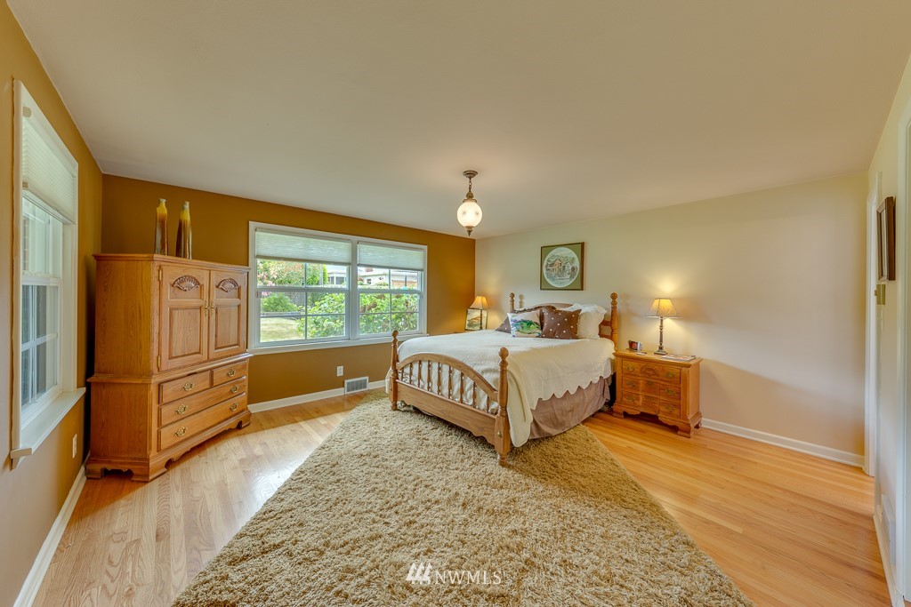 725 Rucker Avenue Everett, WA 98201 - Photo 18 of 20