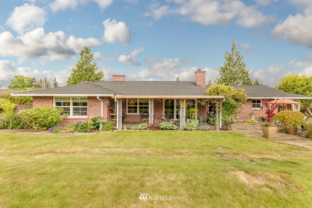 725 Rucker Avenue Everett, WA 98201 - Photo 3 of 20