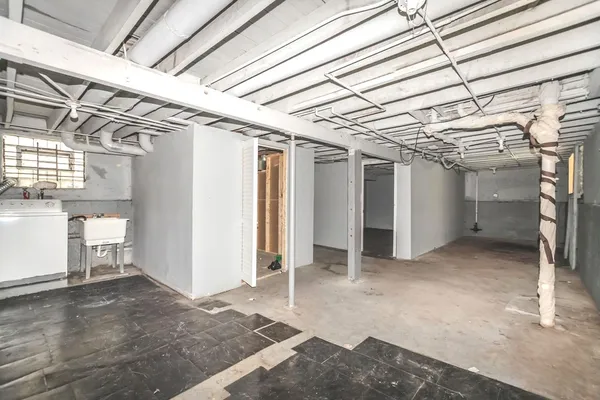 a view of empty room