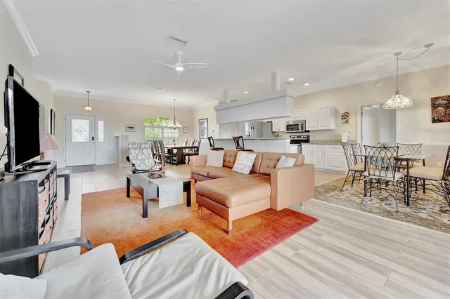 $4,500 | 6738 Peach Tree Creek Road, Bradenton, FL 34203