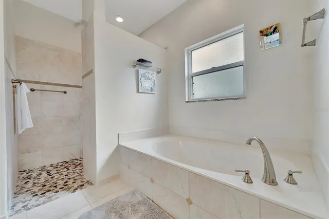 $4,500 | 6738 Peach Tree Creek Road, Bradenton, FL 34203