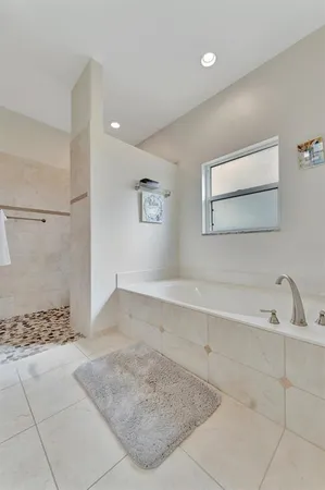 $4,500 | 6738 Peach Tree Creek Road, Bradenton, FL 34203