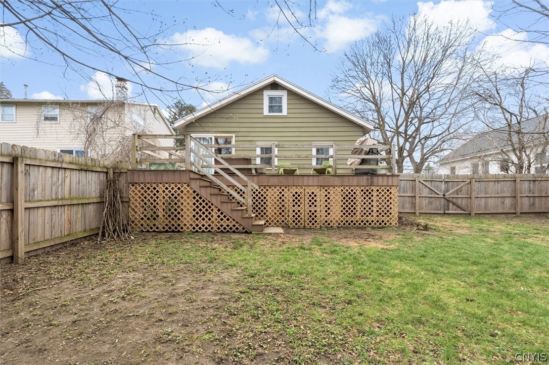 308 MacKay Avenue Camillus, NY 13219 - Photo 31 of 35
