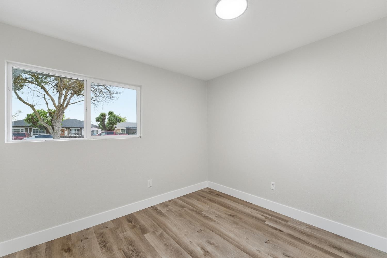 1117 Whitman Way Modesto, CA 95351 - Photo 10 of 12