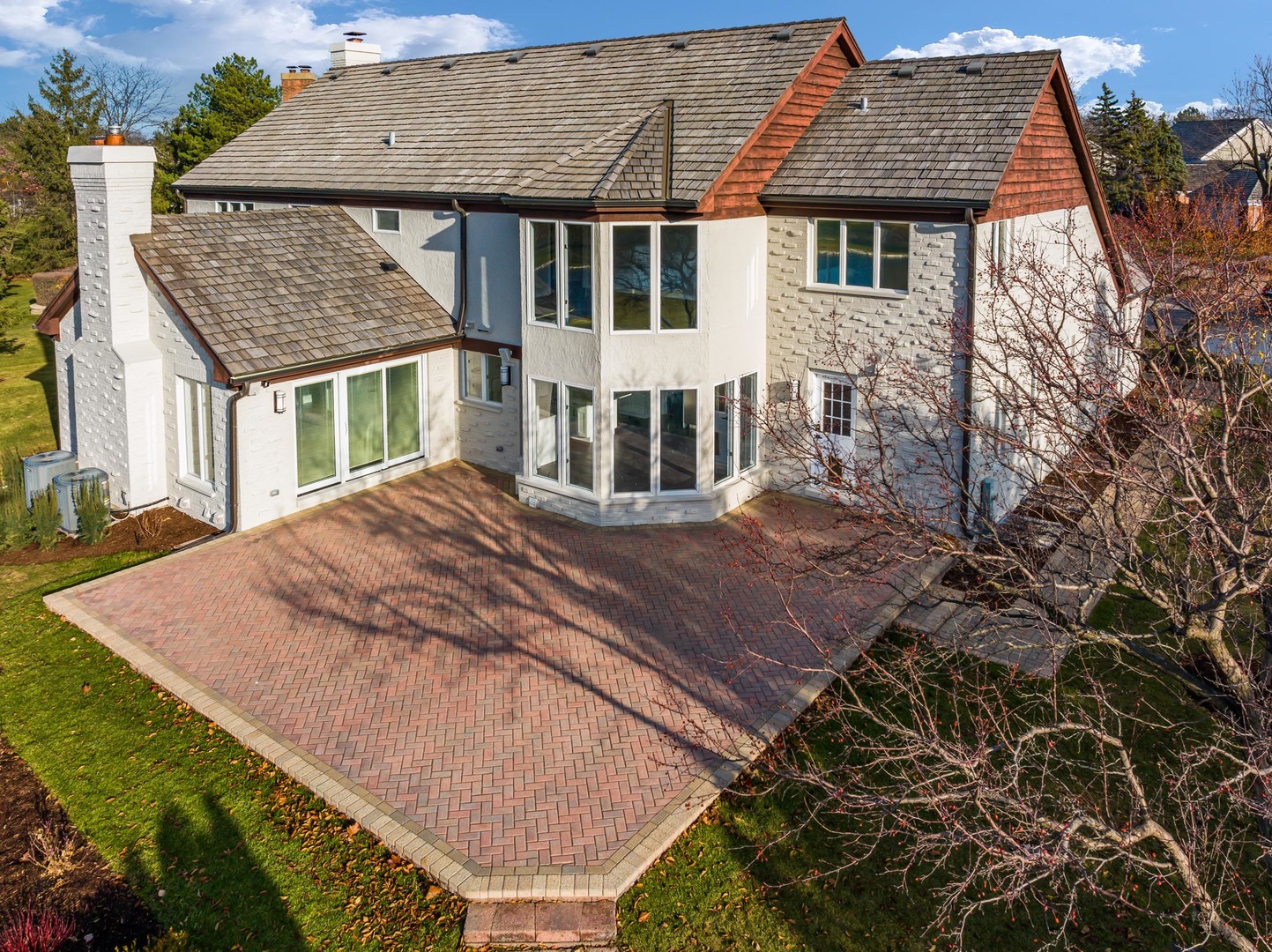 2500 Osage Drive Glenview, IL 60026 - Photo 12 of 77 a aerial view of a house with yard and sitting area
