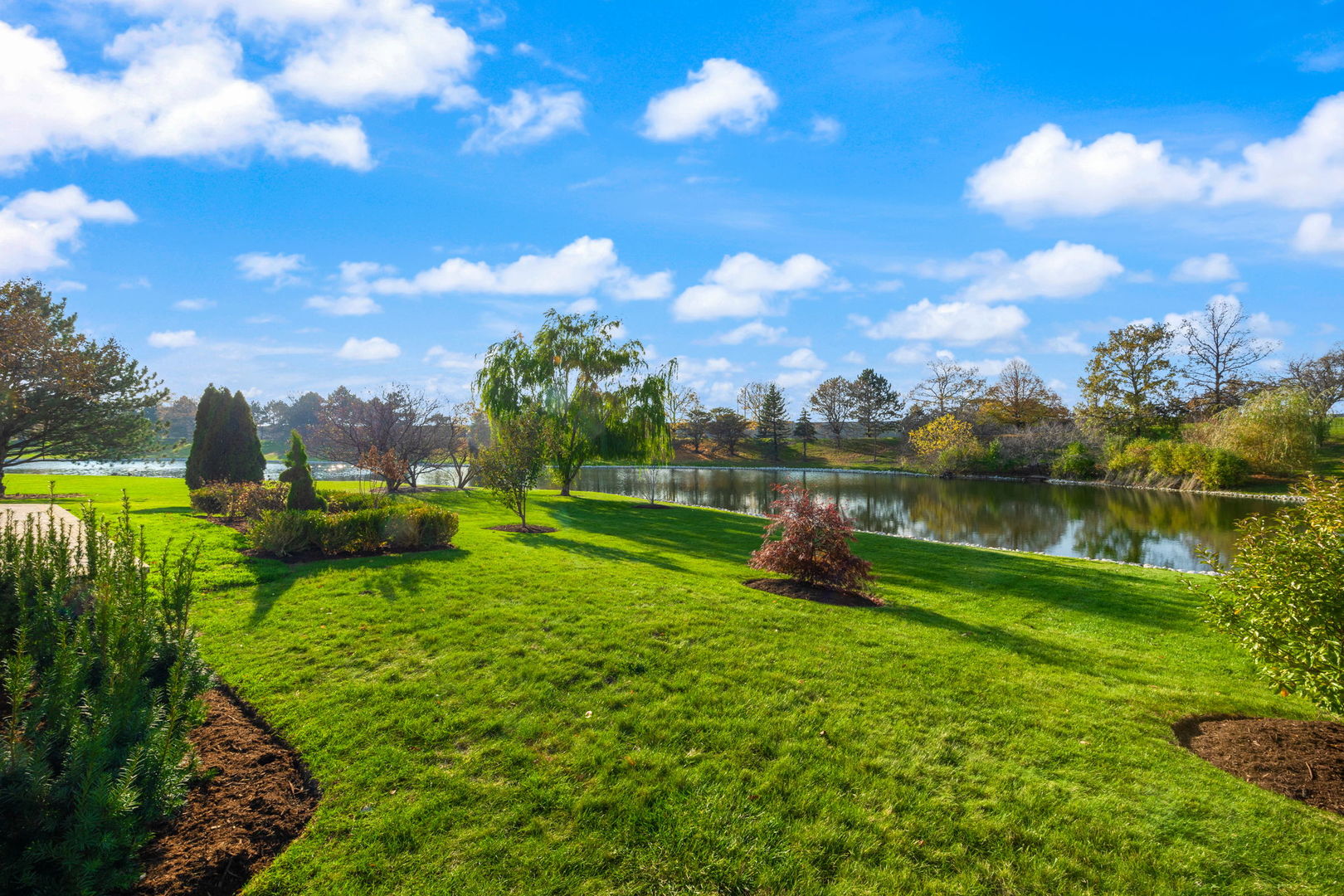 2500 Osage Drive Glenview, IL 60026 - Photo 3 of 77 a view of a park