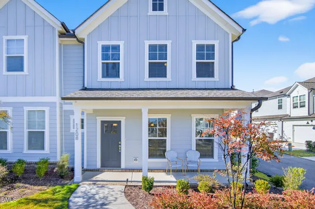 a picture of a bathroom with a sink