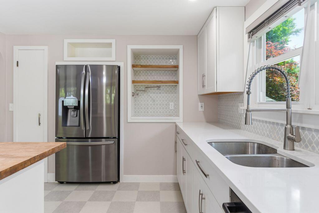17 Apple Tree Lane Manchester, ME 04351 - Photo 19 of 59 19_DSC06213