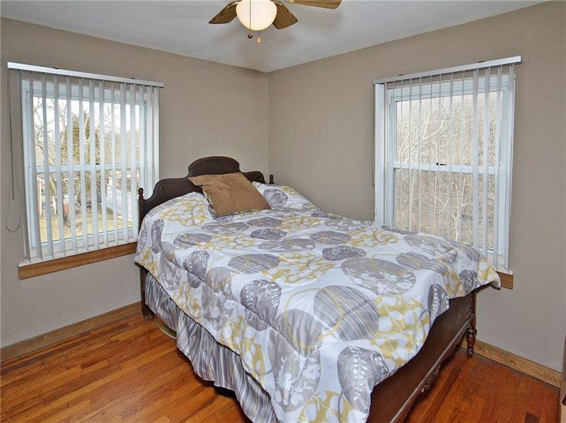 447 Agnew Road Jeannette, PA 15644 - Photo 13 of 23 Bedroom 2