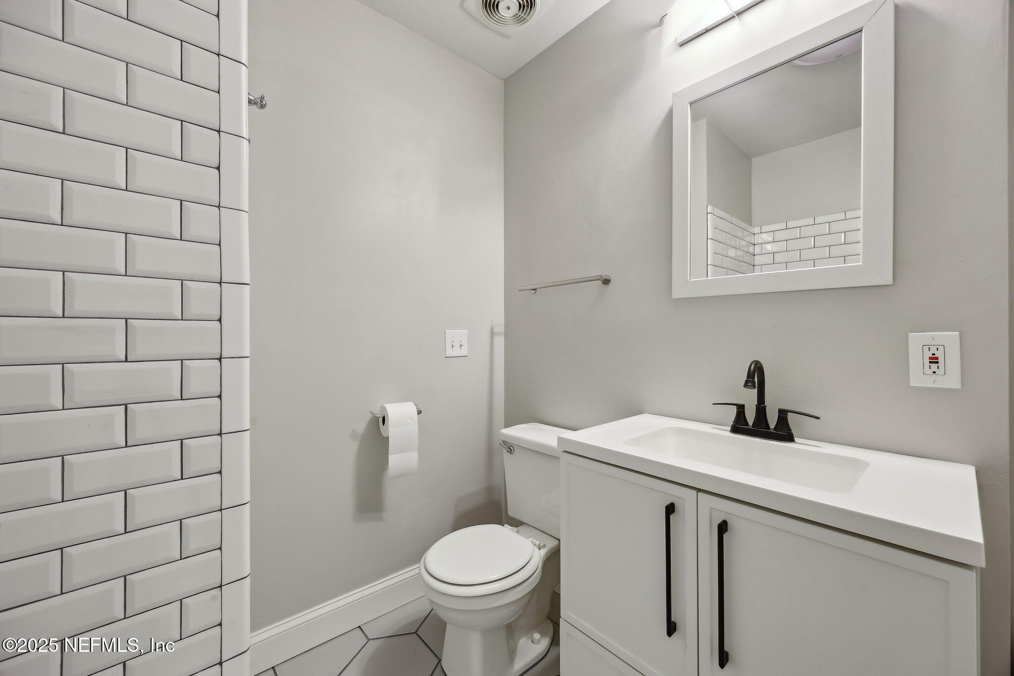 4718 Redstone Drive Jacksonville, FL 32210 - Photo 34 of 40 Bathroom