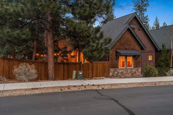 $999,900 | 714 South Wrangler Court, Sisters, OR 97759