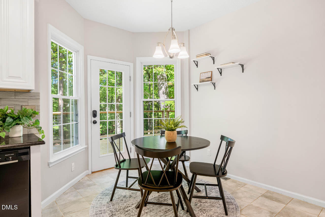 5516 Bridford Place Raleigh, NC 27613 - Photo 15 of 41 Eat in Kitchen