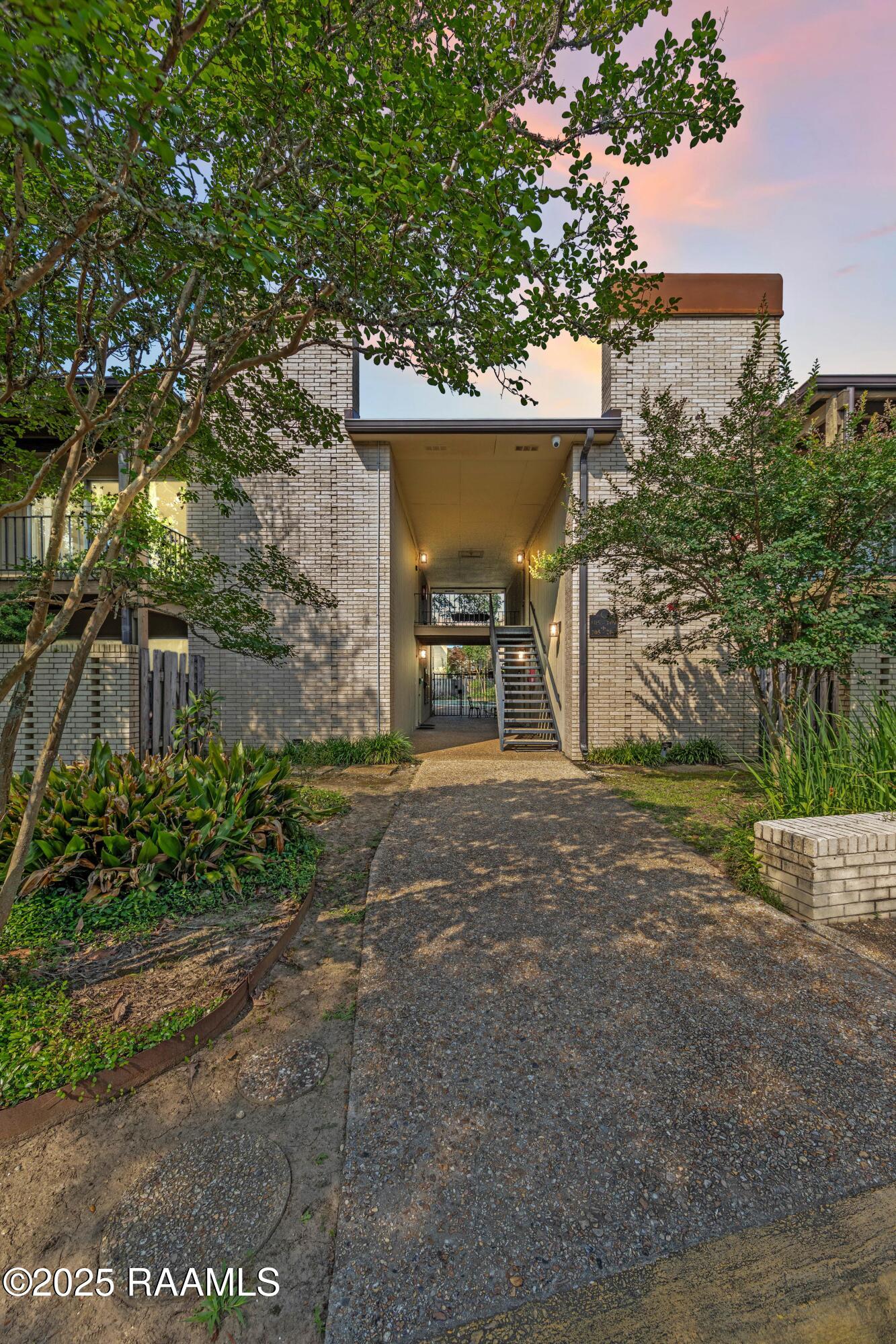 1008 South College Road, Unit 205 Lafayette, LA 70503 - Photo 23 of 24 twilight