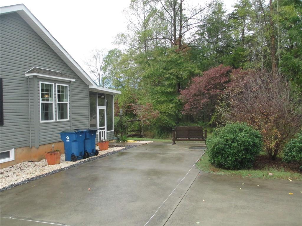 4249 Lee Cline Road Conover, NC 28613 - Photo 4 of 31 Gallery Image 4