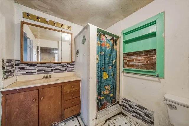 a view of a storage & utility room