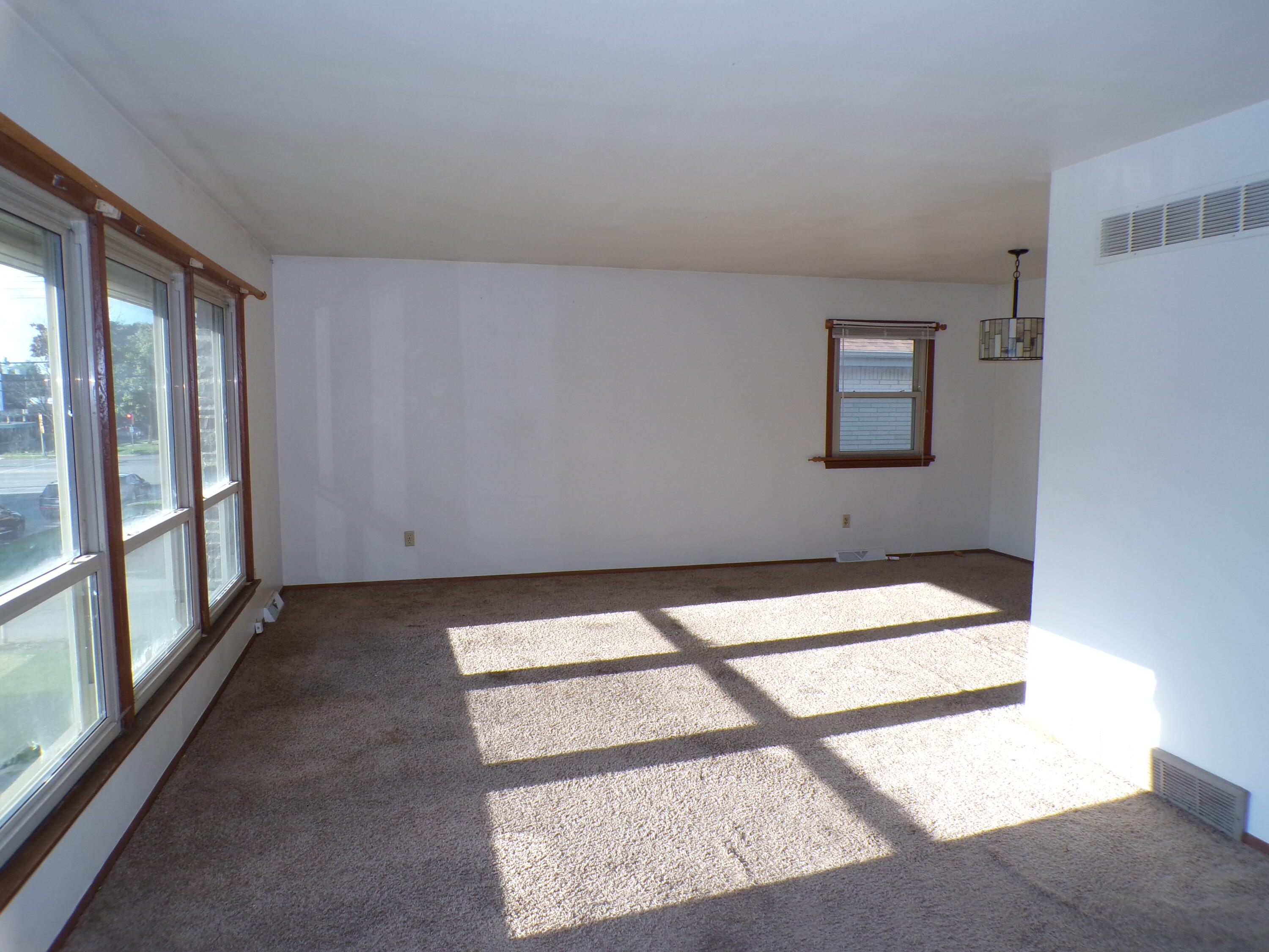 3950 North 68th Street, Unit 3952 Milwaukee, WI 53216 - Photo 16 of 64 100_0145