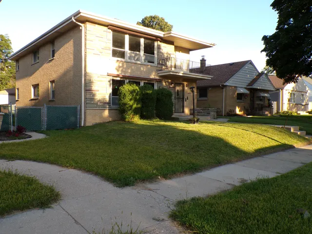 $323,500 | 3950 North 68th Street, Unit 3952, Milwaukee, WI 53216