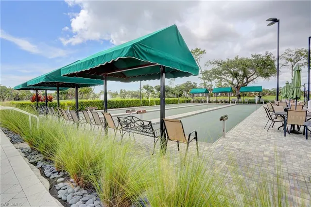 $997,500 | 1203 Foxfire Lane, Naples, FL 34104