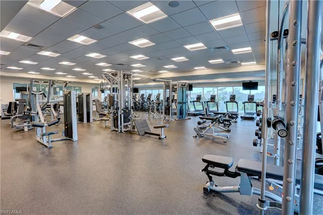 $997,500 | 1203 Foxfire Lane, Naples, FL 34104