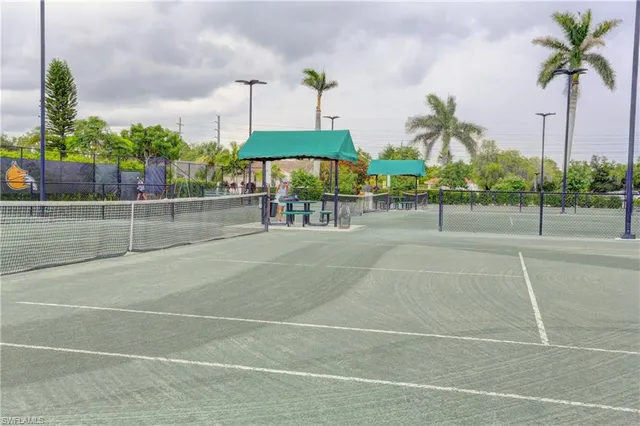 $997,500 | 1203 Foxfire Lane, Naples, FL 34104