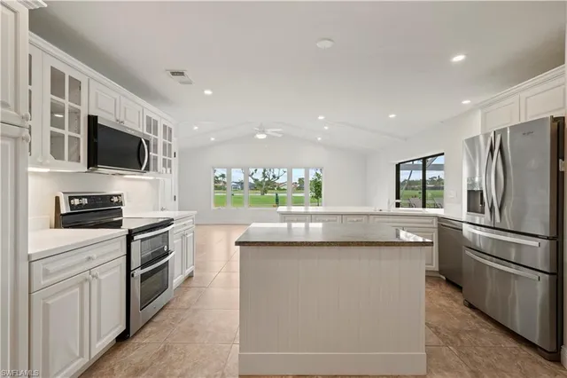 $997,500 | 1203 Foxfire Lane, Naples, FL 34104