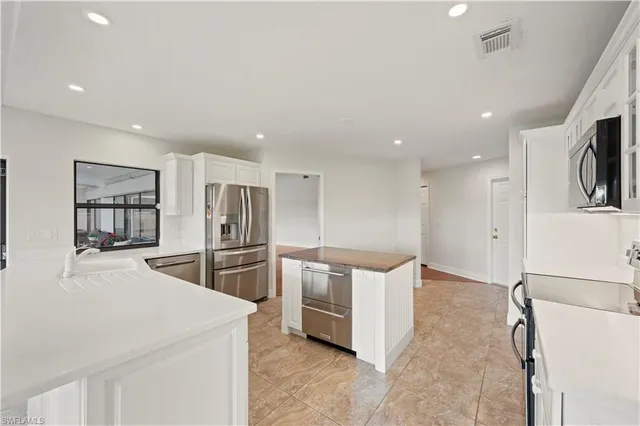 $997,500 | 1203 Foxfire Lane, Naples, FL 34104