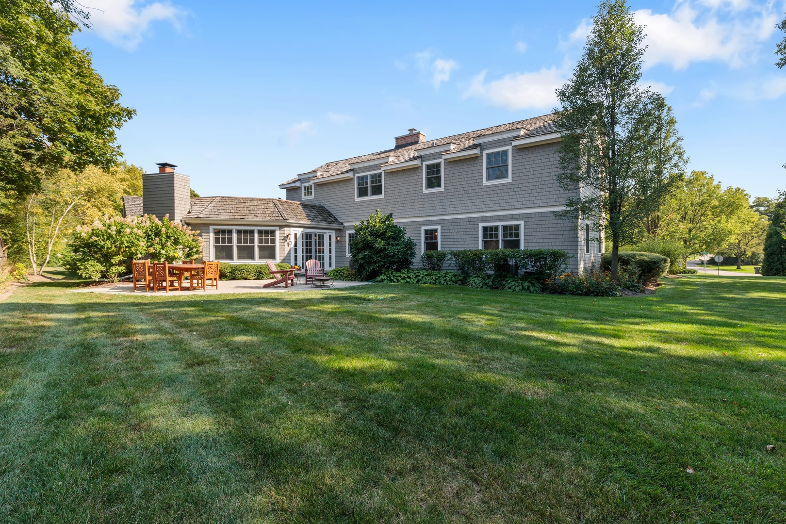 1166 Inverlieth Road Lake Forest, IL 60045 - Photo 27 of 35
