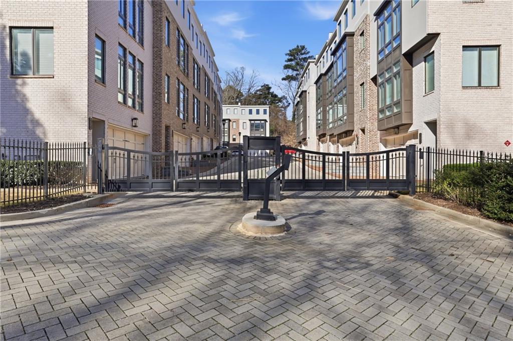 773 Lenox Lane Atlanta, GA 30324 - Photo 3 of 54