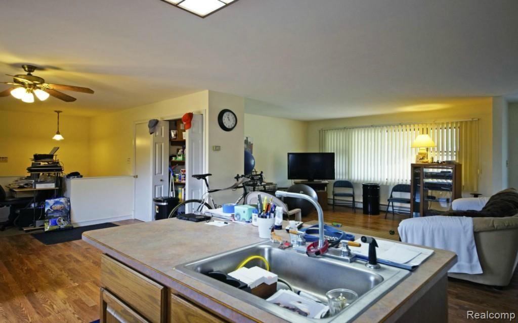 1320 Peavy Road Howell, MI 48843 - Photo 4 of 19