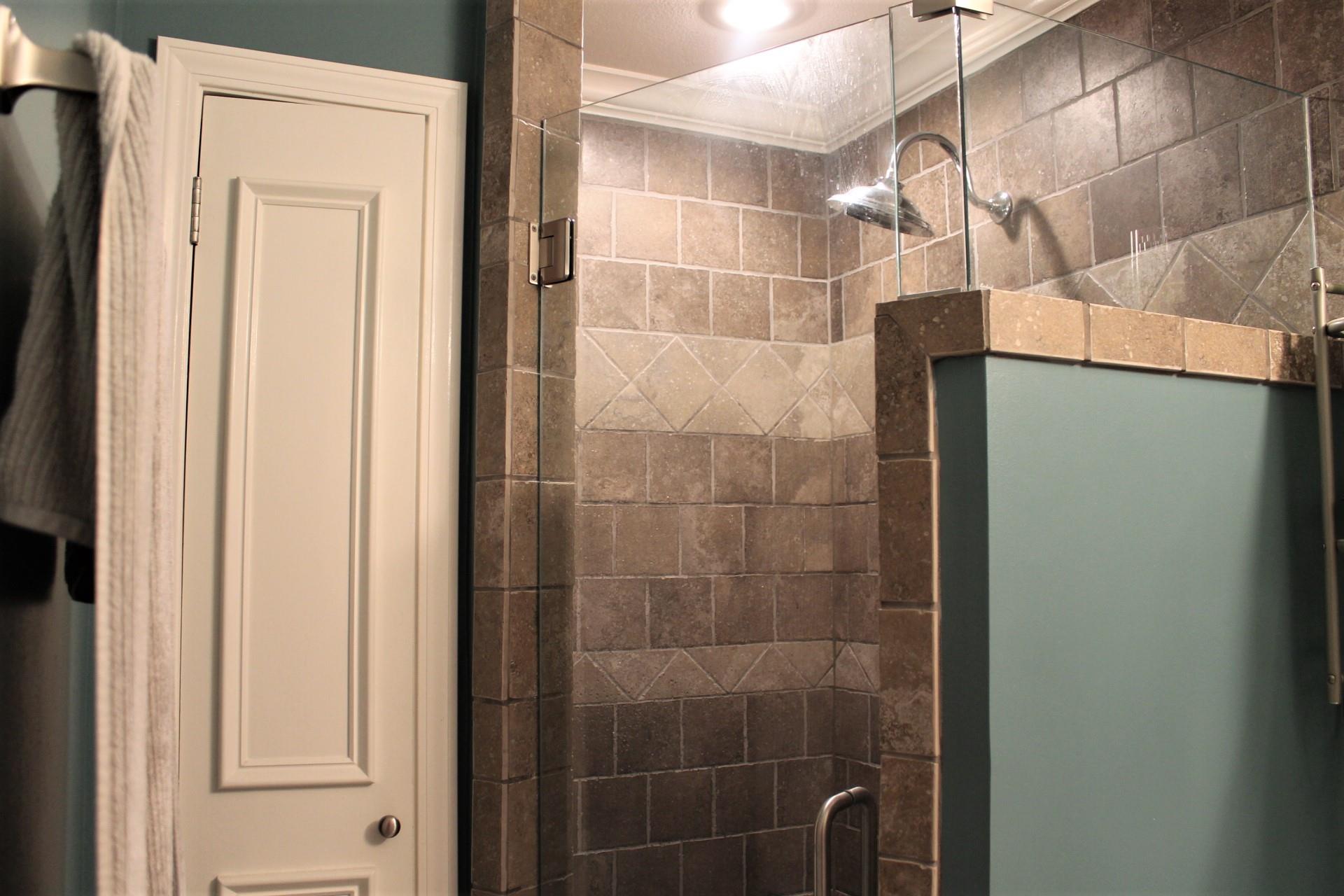 3389 Dailey Road Clarksville, TN 37042 - Photo 11 of 13 Master bath with tiled shower.