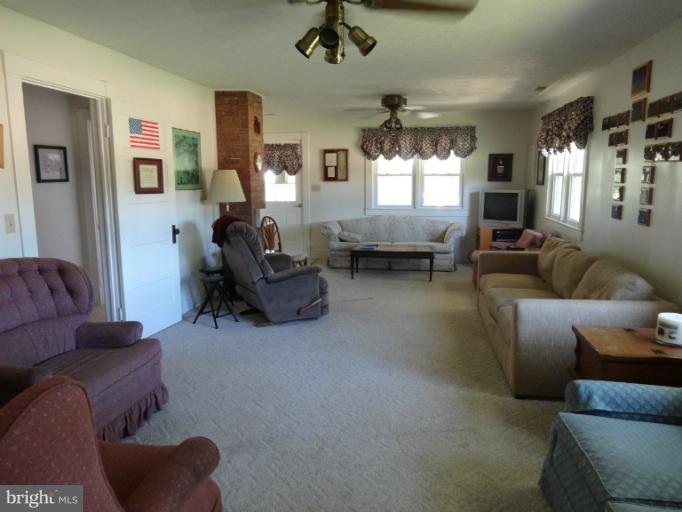 23376 Grampton Road Clements, MD 20624 - Photo 2 of 23 Living Room