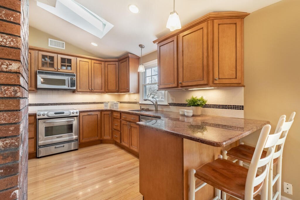 49 Riverside Drive Reading, MA 01867 - Photo 13 of 42 Gallery Image 13