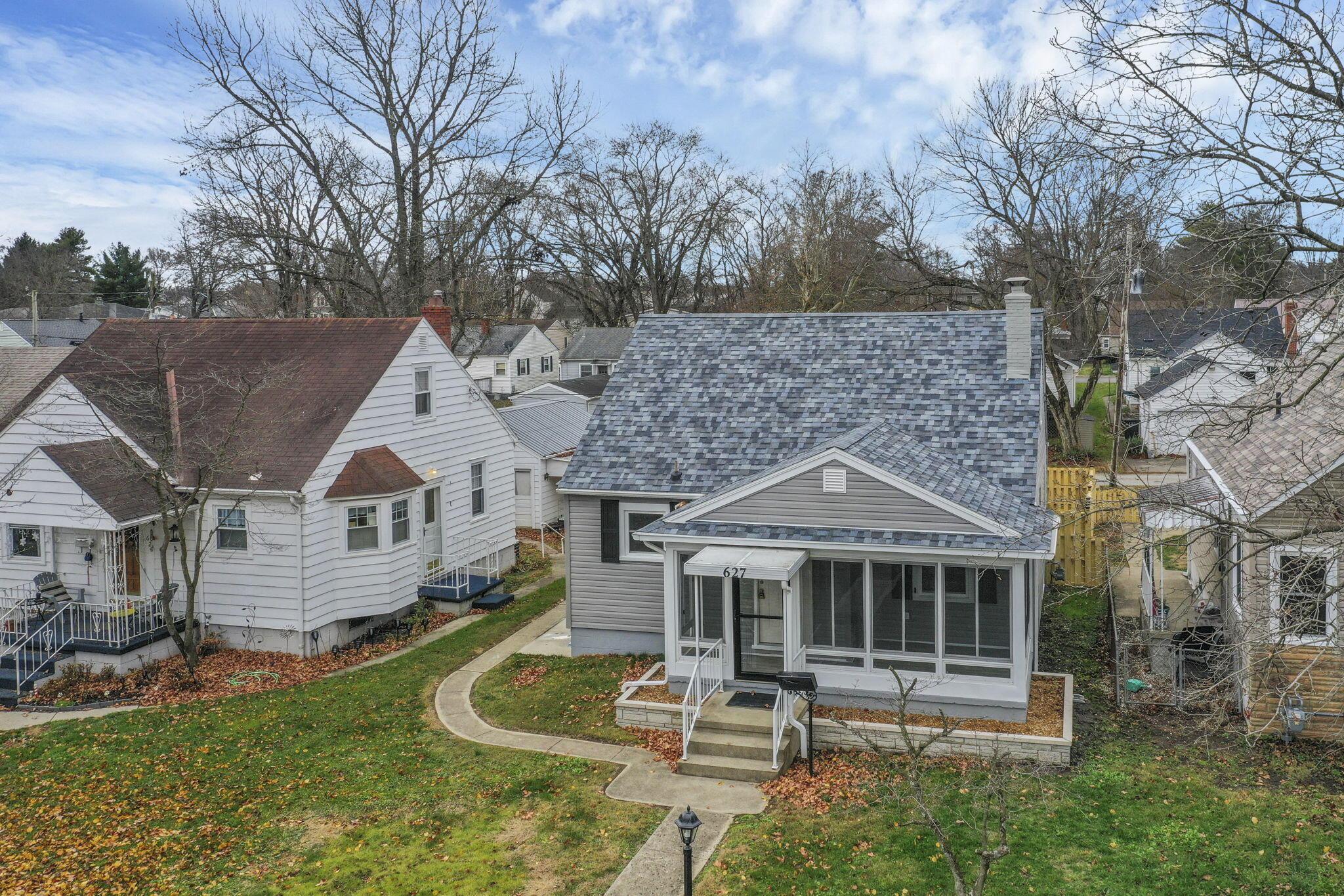627 Harding Avenue Lancaster, OH 43130 - Photo 3 of 51 52-web-or-mls-DJI_0745