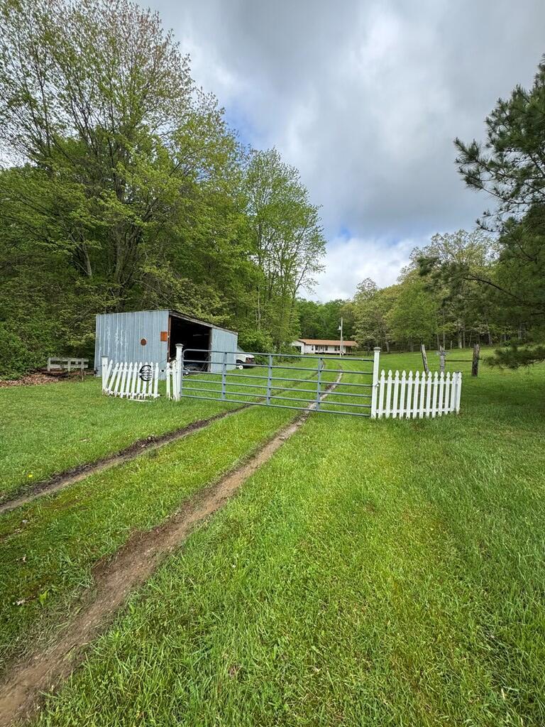 472 Clark Road Chillicothe, OH 45601 - Photo 19 of 30 197816_36.jpg