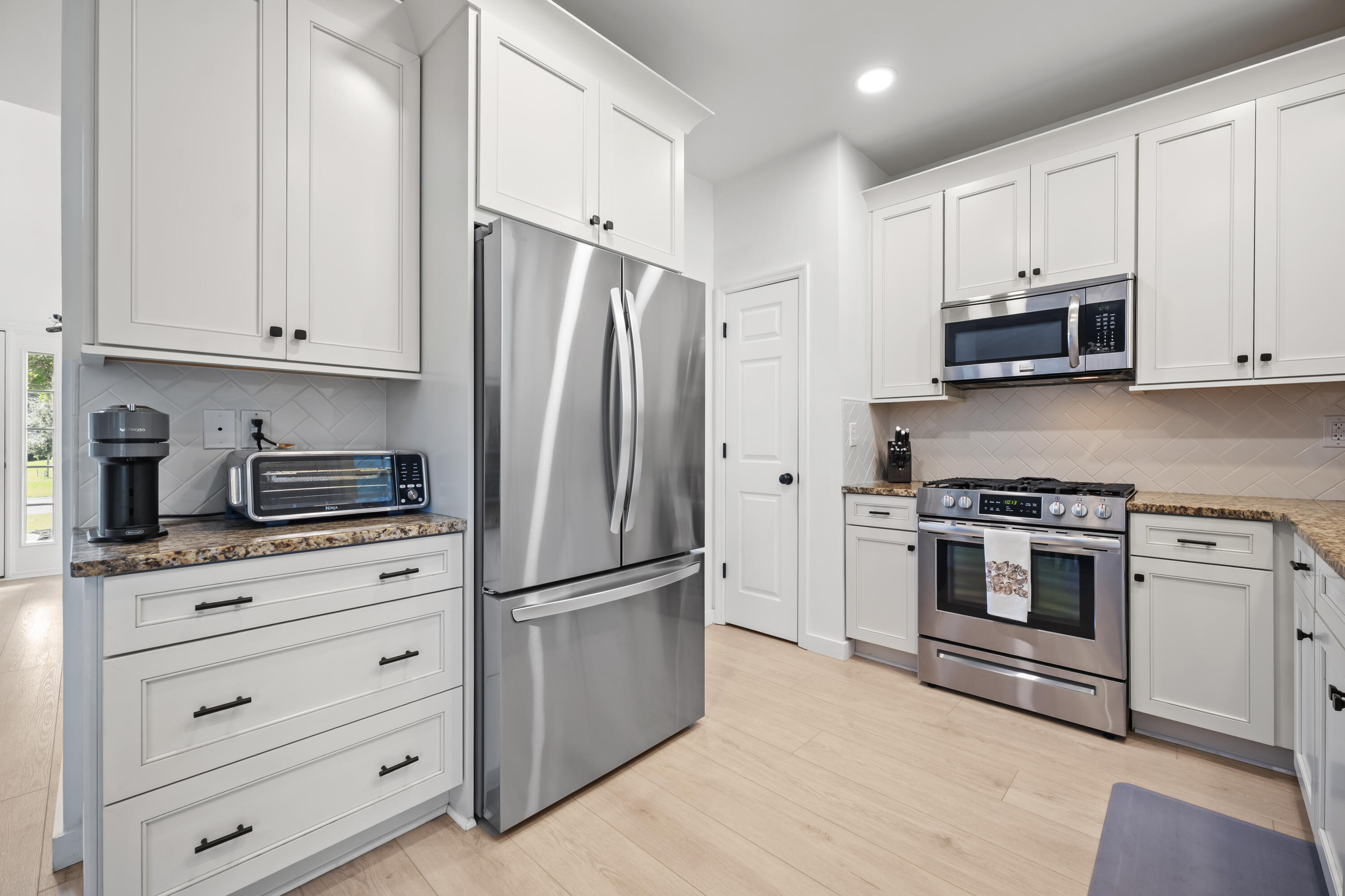 1676 Jorrington Street Mount Pleasant, SC 29466 - Photo 7 of 36 P1070544