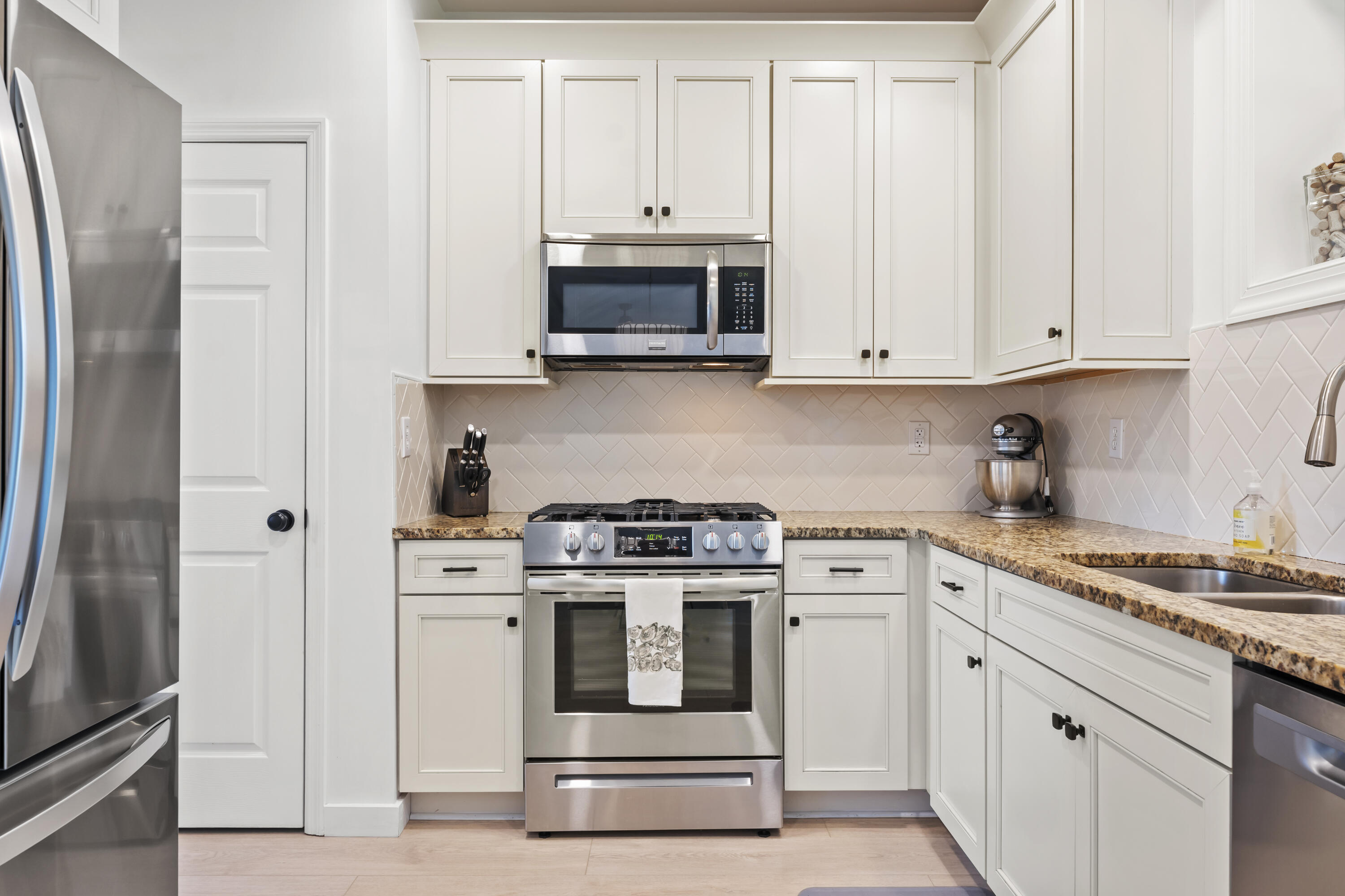 1676 Jorrington Street Mount Pleasant, SC 29466 - Photo 9 of 36 P1070554