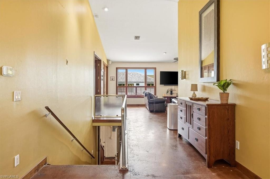 1680 Avion Place Naples, FL 34104 - Photo 4 of 50