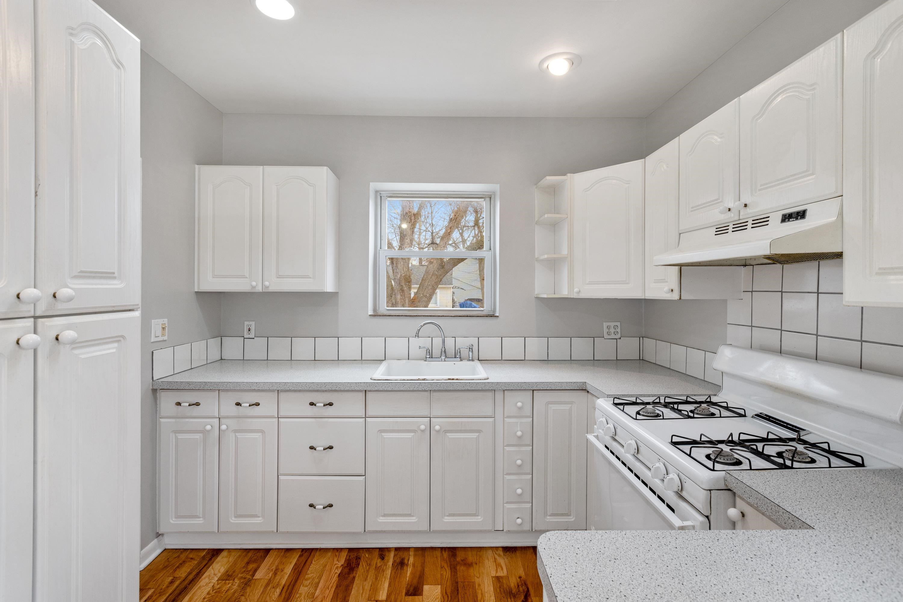 4950 Auburn Road Shelby, MI 48317 - Photo 5 of 32