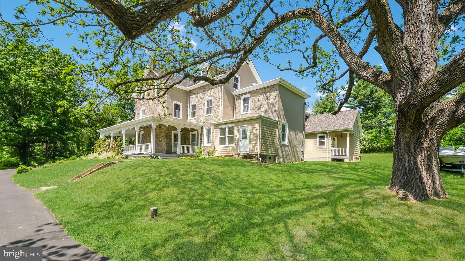 224 Moredon Road Huntingdon Valley, PA 19006 - Photo 5 of 82 Gallery Image 5