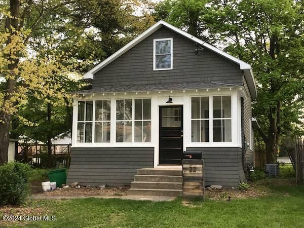 22 Pinehurst Road Colonie, NY 12205 - Photo 1 of 22 front